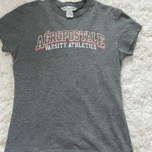 AéRopostale t shirt